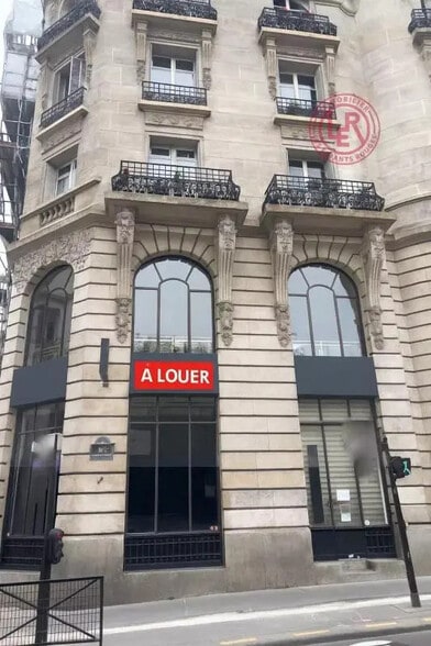 Local commercial dans Paris à louer - Photo de l’immeuble – Image 1 sur 1
