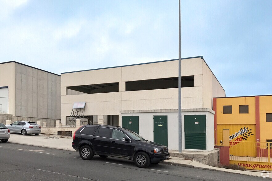 Industriel/Logistique dans Ávila, Ávila à vendre - Photo de l’immeuble – Image 2 sur 4