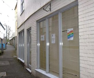 Plus de détails pour Coinagehall Street, Helston - Local commercial à louer