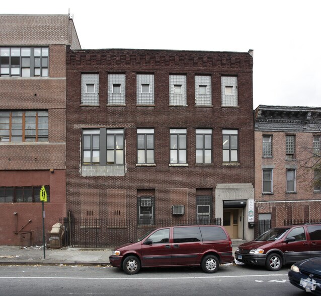 68 Franklin Ave, Brooklyn, NY à louer - Photo principale – Image 1 sur 12