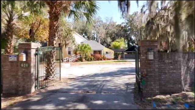 620 N Tubb St, Oakland, FL à vendre - Vidéo sur l’annonce professionnelle – Image 2 sur 42