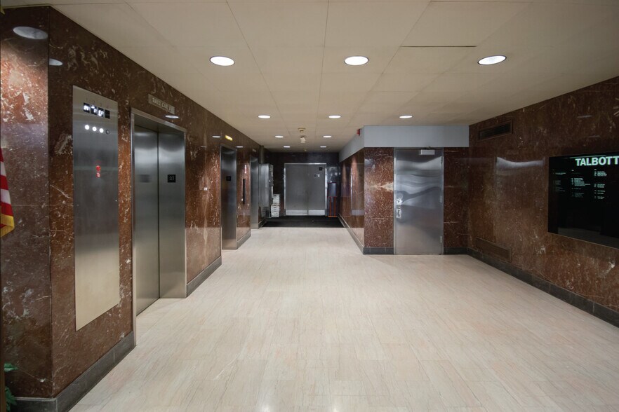 121-131 N Ludlow St, Dayton, OH à louer - Hall d’entrée – Image 3 sur 5