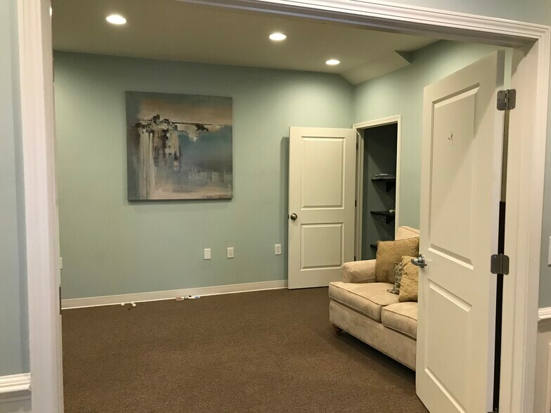 111 Lovett Dr, Greenville, SC à louer - Photo de l’immeuble – Image 3 sur 10