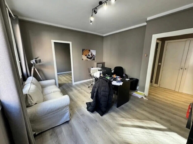 Bureau dans Paris à louer - Photo de l’immeuble – Image 1 sur 6