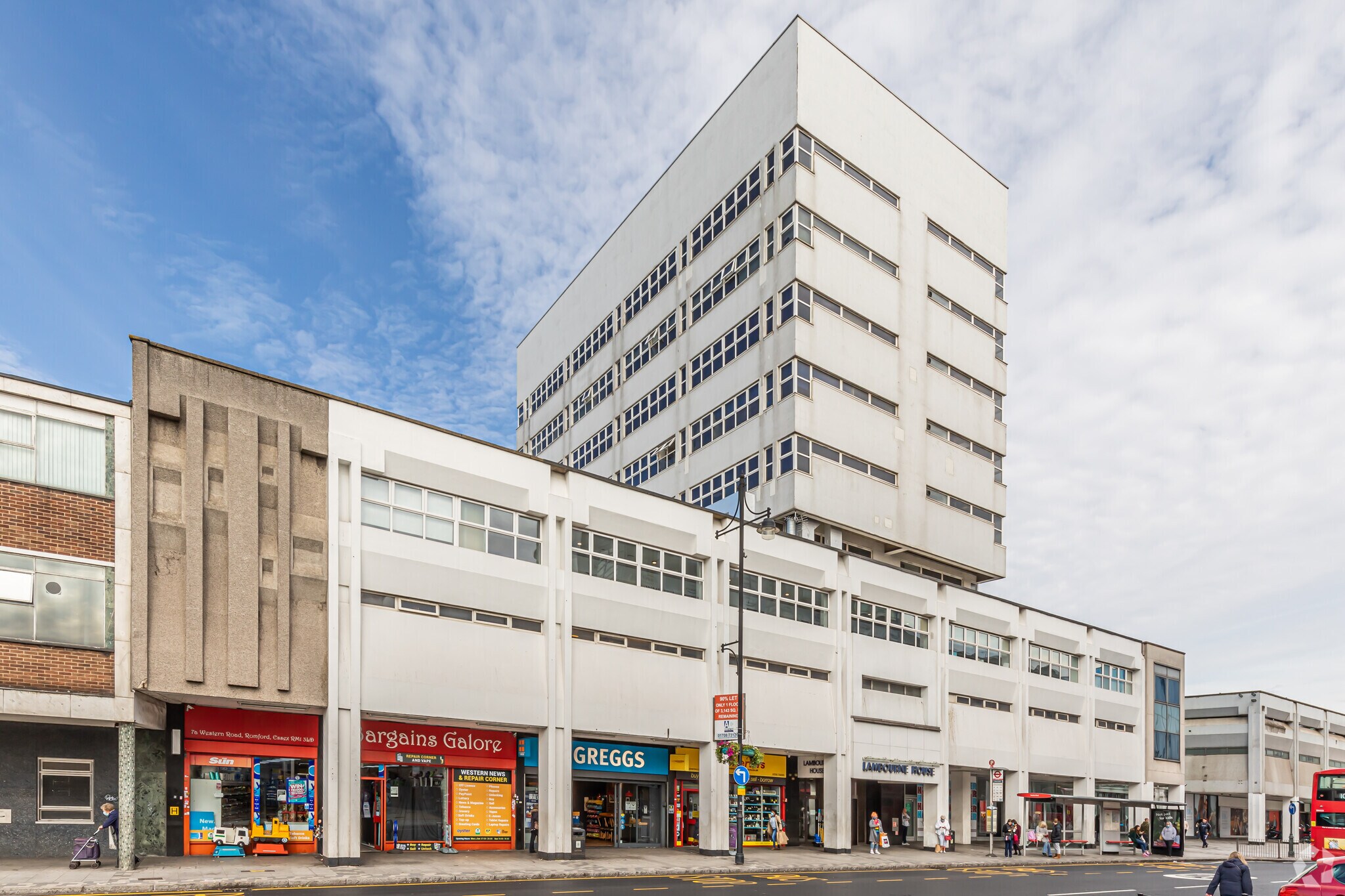 7 Western Rd, Romford à louer Photo principale– Image 1 sur 3