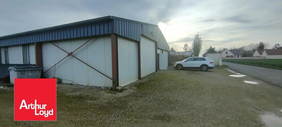 Local d'activités dans Prunay-le-Gillon à vendre - Photo de l’immeuble – Image 3 sur 4