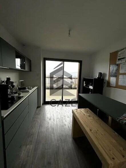 Bureau dans Tresses à louer - Photo de l’immeuble – Image 3 sur 5