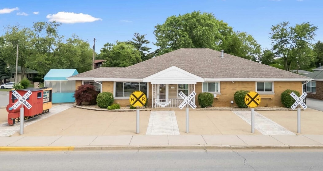 2303 45th St, Highland, IN à vendre Photo principale– Image 1 sur 2
