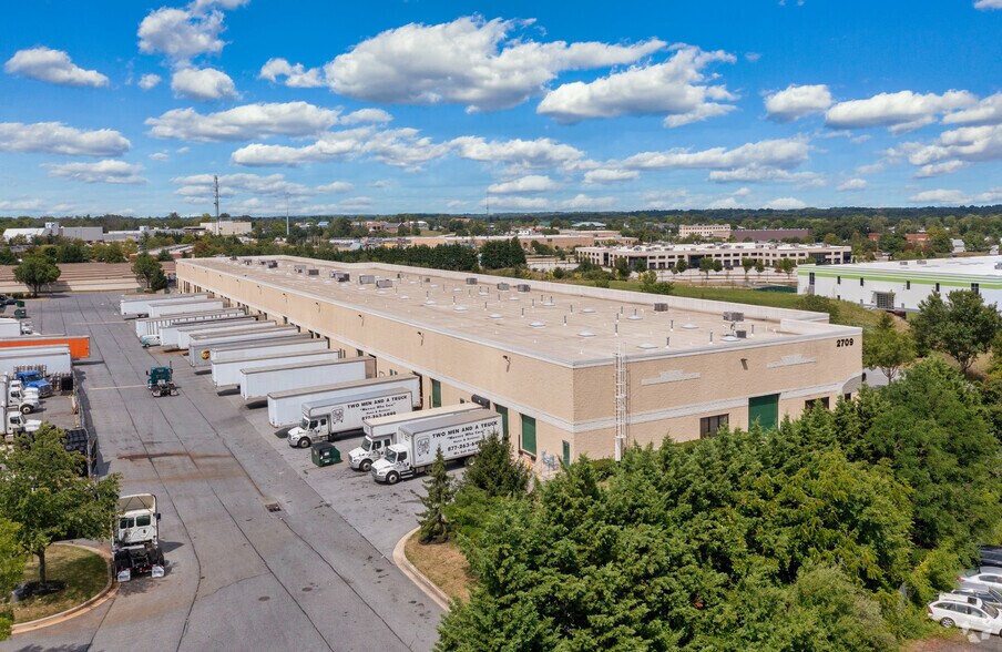 2709 Rolling Rd, Windsor Mill, MD à louer - Photo principale – Image 1 sur 6