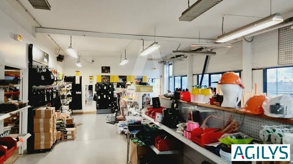 Local d’activités dans Fresnes à louer - Photo de l’immeuble – Image 2 sur 5