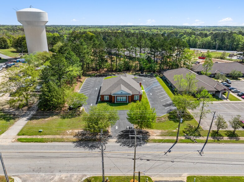1841 Honeysuckle Rd, Dothan, AL à vendre - Photo de l’immeuble – Image 2 sur 6