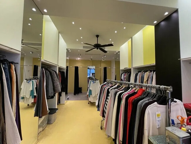 Plus de détails pour Local commercial à louer