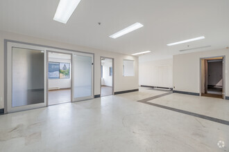4800 Boul Kimber, Longueuil, QC à louer Photo intérieure– Image 2 sur 19