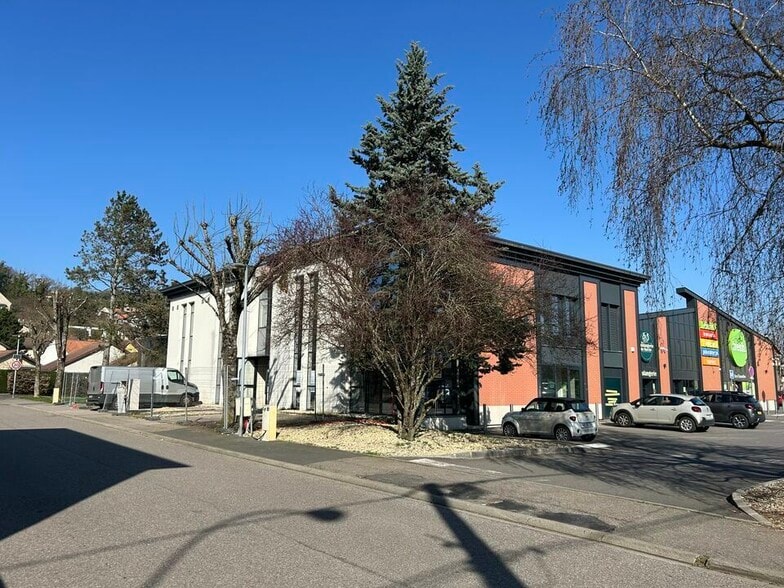 Bureau dans Scy-Chazelles à louer - Photo de l’immeuble – Image 2 sur 8