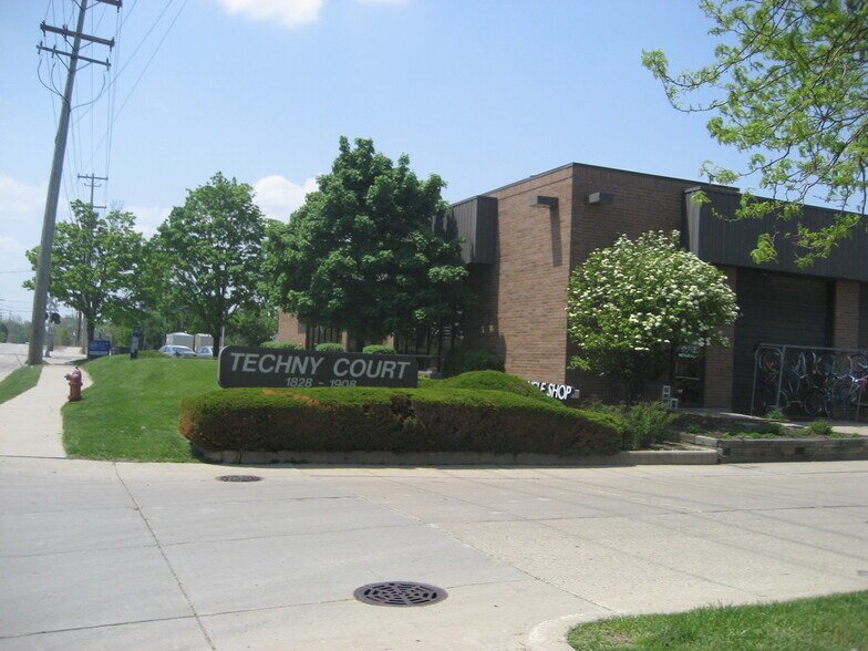 1828-1892 Techny Ct, Northbrook, IL à louer - Photo de l’immeuble – Image 1 sur 1