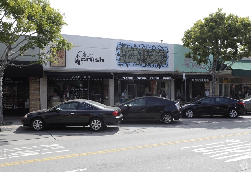 653-657 Laurel St, San Carlos, CA à vendre - Photo de l’immeuble – Image 2 sur 2