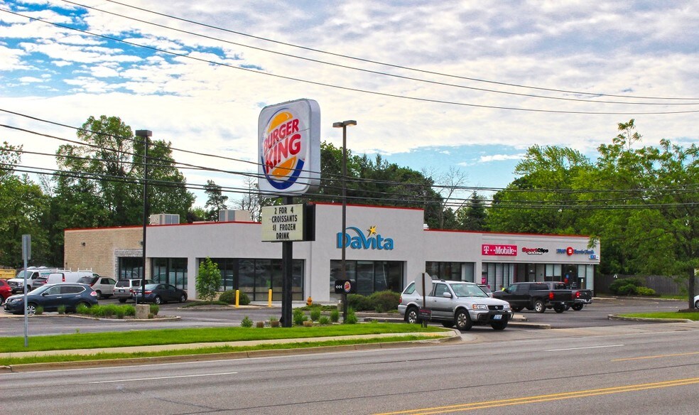 3113-3123 N Lewis Ave, Waukegan, IL à louer - Photo de l’immeuble – Image 3 sur 5