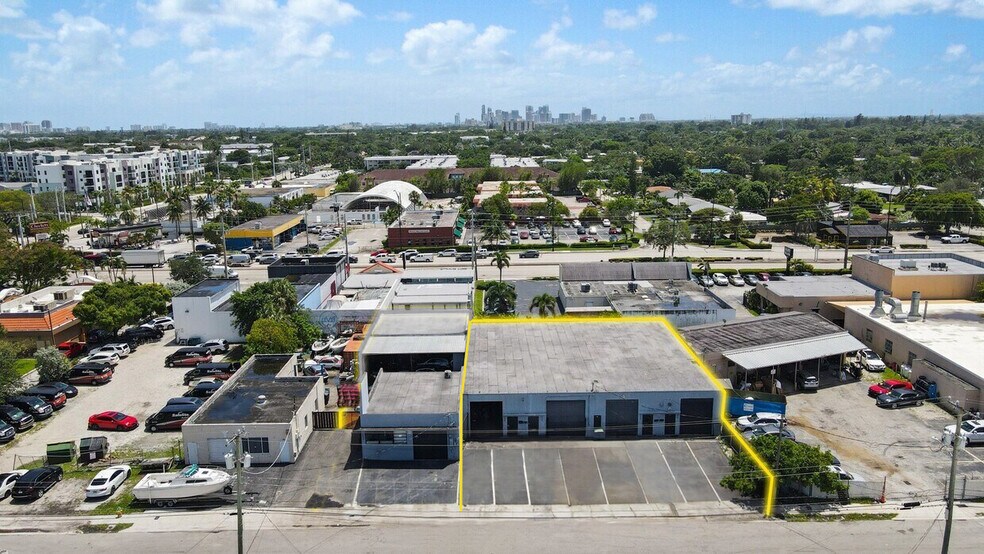 530-536 NE 32nd St, Oakland Park, FL à vendre - Photo de l’immeuble – Image 3 sur 6