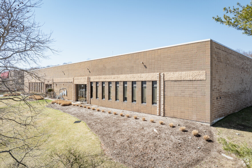 300 Corporate Dr, Mahwah, NJ à louer - Photo de l’immeuble – Image 1 sur 12