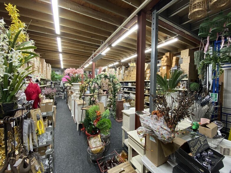 St Johns Rd, Isleworth à louer - Photo de l’immeuble – Image 3 sur 31