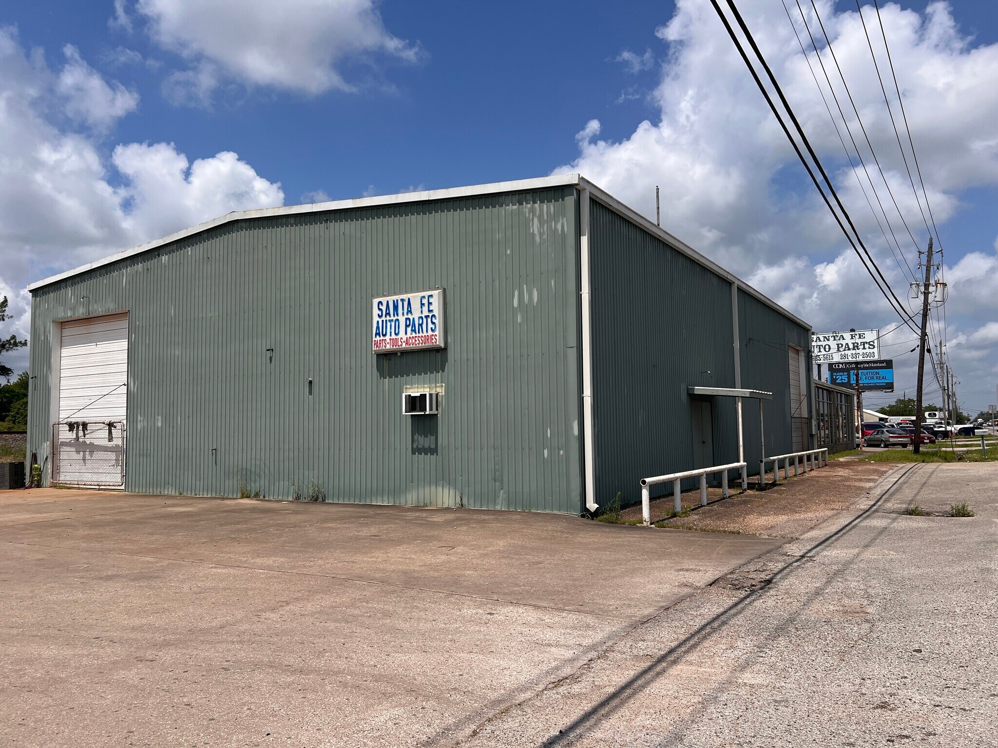 13207 Highway 6, Santa Fe, TX à louer Photo principale– Image 1 sur 16