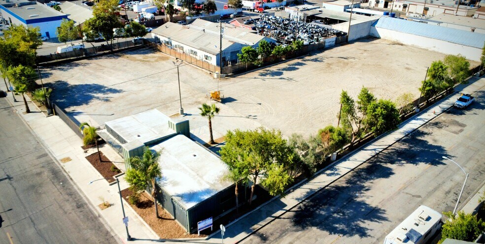 1418 W 17th St, Long Beach, CA à louer - Photo de l’immeuble – Image 2 sur 3