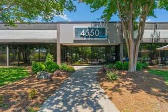 4450 River Green Pky, Duluth, GA à louer Photo de l’immeuble– Image 2 sur 4