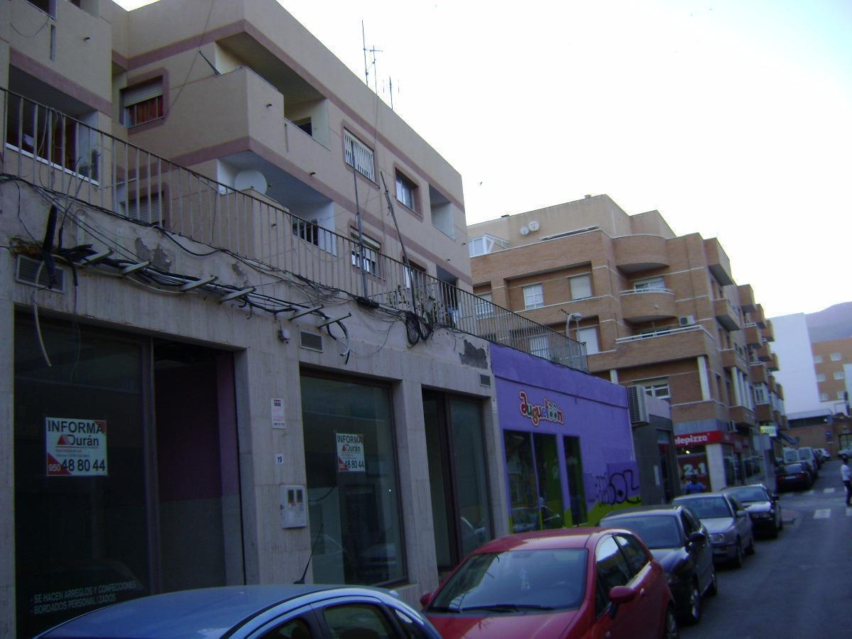 Local commercial dans El Ejido, Almería à vendre Photo de l’immeuble– Image 1 sur 8