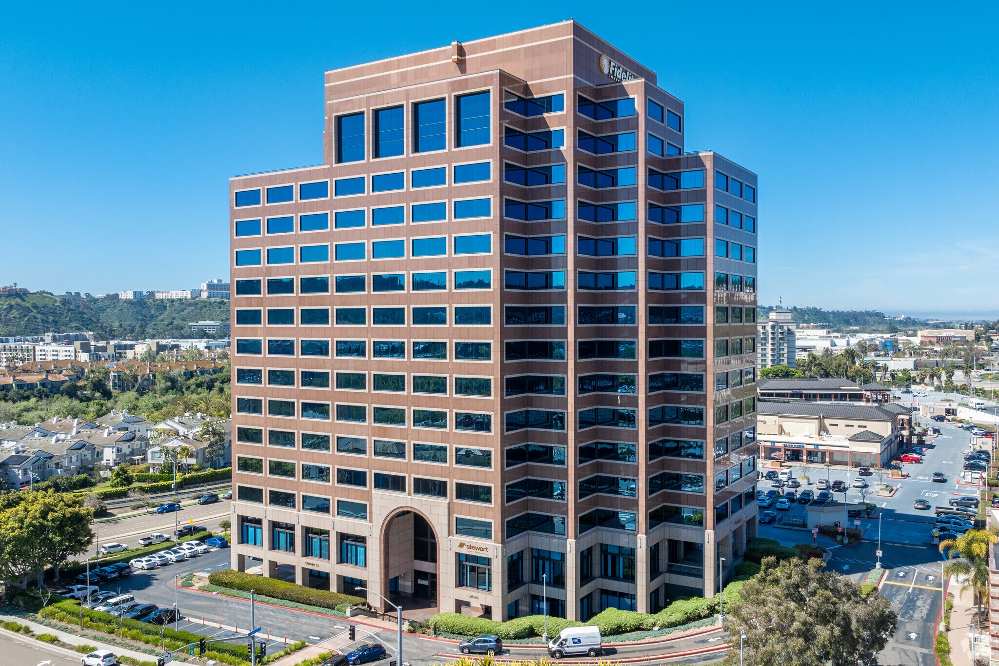7676 Hazard Center Dr, San Diego, CA à louer Photo de l’immeuble– Image 1 sur 7