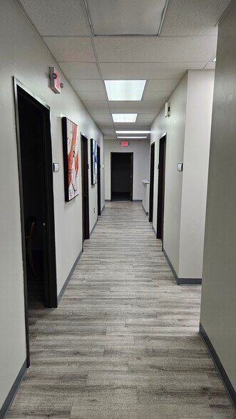 11050 W Little York, Houston, TX à vendre - Photo de l’immeuble – Image 3 sur 6