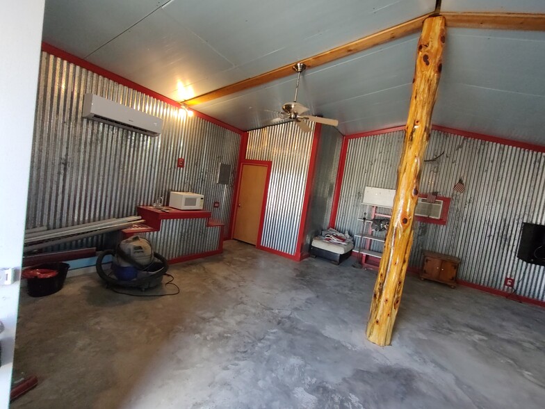 108 Co 422 rd, Premont, TX à louer - Photo intérieure – Image 3 sur 26