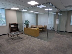 511 S Harbor Blvd, La Habra, CA à louer Photo intérieure– Image 2 sur 4