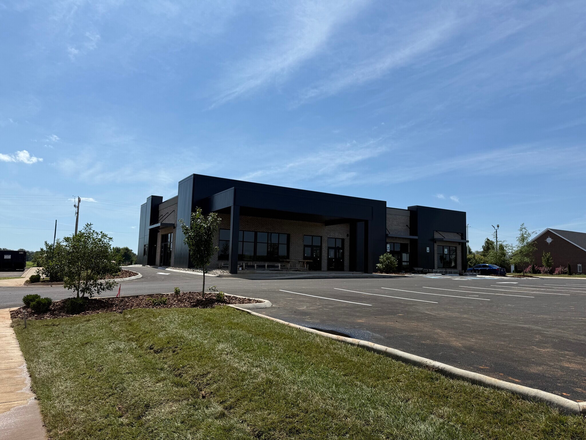 750 Lovers Ln, Bowling Green, KY à louer Photo de l’immeuble– Image 1 sur 13