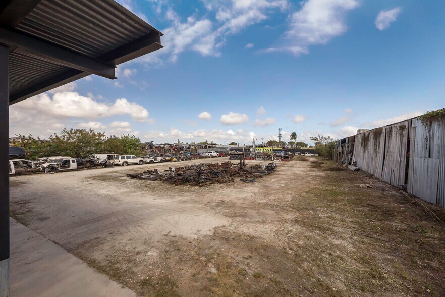 12880 Port Said Rd, Opa Locka, FL à louer - Photo principale – Image 1 sur 22