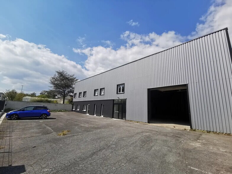 Local d'activités dans Tinqueux à vendre - Photo de l’immeuble – Image 1 sur 25