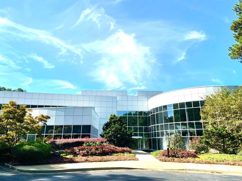 1045 Big Shanty Rd NW, Kennesaw, GA à louer - Photo de l’immeuble – Image 1 sur 8