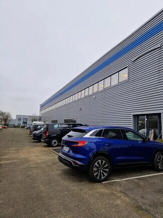 Plus de détails pour Bureau, Local d'activités à louer