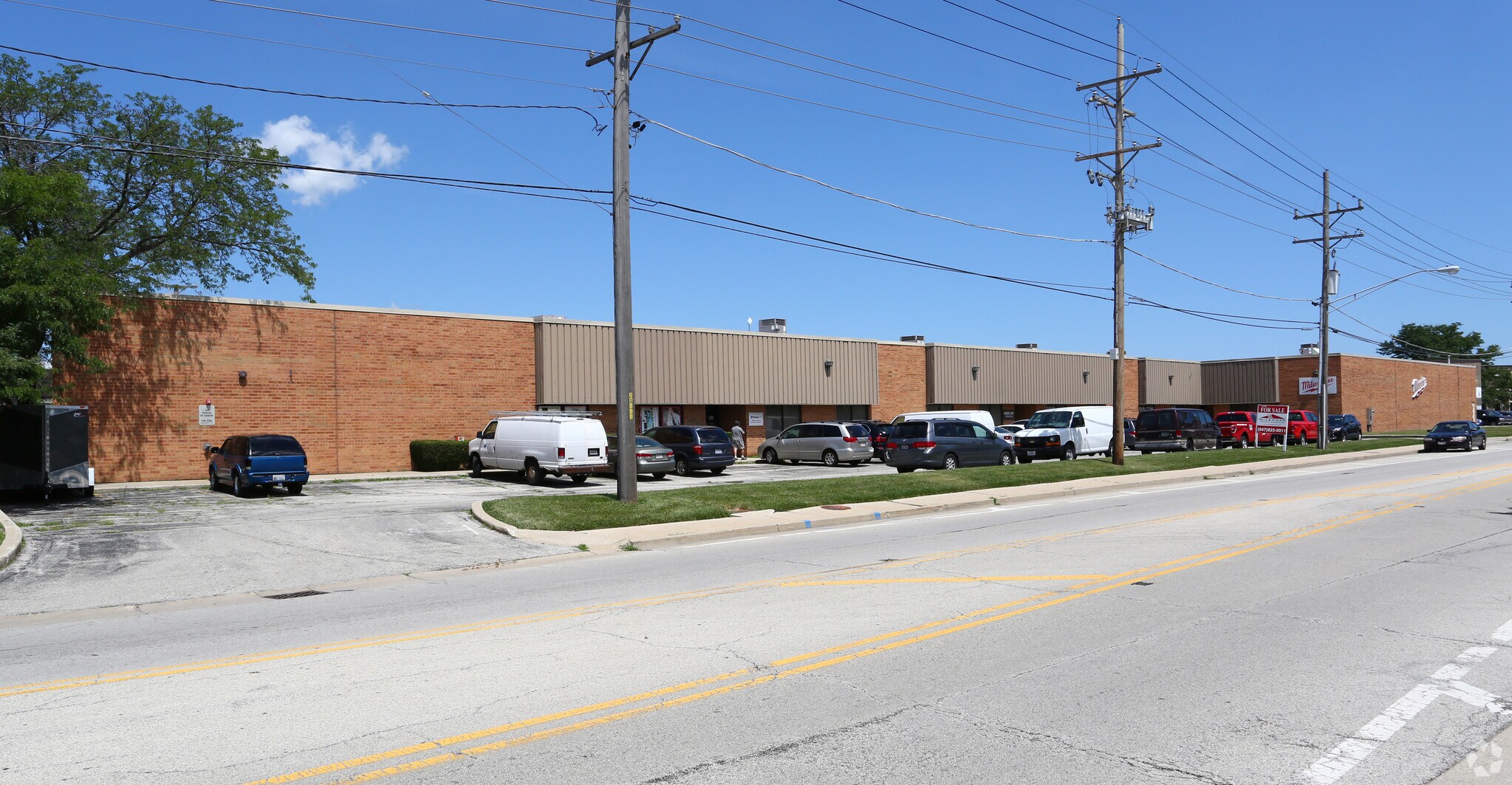 6310-6344 W Gross Point Rd, Niles, IL à louer Photo de l’immeuble– Image 1 sur 6