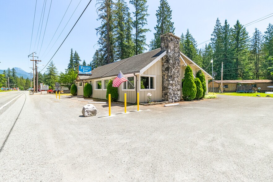 7461 MT Baker Hwy, Deming, WA à vendre - Photo de l’immeuble – Image 1 sur 41