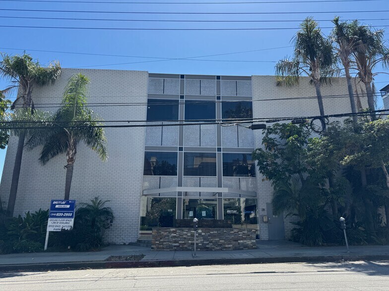825 S Barrington Ave, Los Angeles, CA à vendre - Photo de l’immeuble – Image 3 sur 17