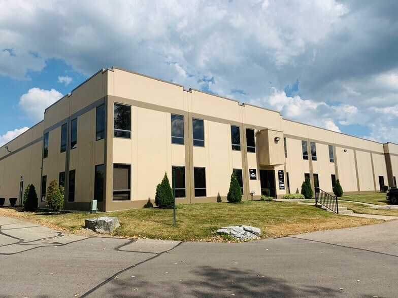 7540-7560 Mcewen Rd, Centerville, OH à louer - Photo principale – Image 1 sur 8