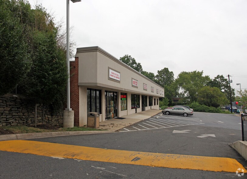 11110-11118 Baltimore Ave, Beltsville, MD à louer - Photo de l’immeuble – Image 2 sur 3