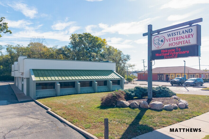 Mission Pet Health | NNN | 8.2% Cap portefeuille de 3 biens à vendre sur LoopNet.fr - Photo de l’immeuble – Image 3 sur 4