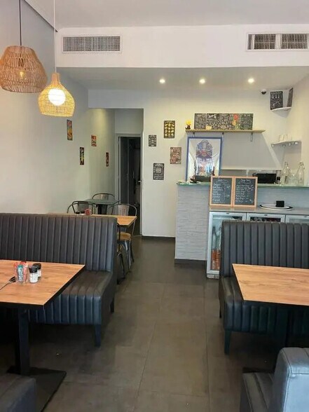 Local commercial dans Cannes à louer - Photo de l’immeuble – Image 2 sur 5