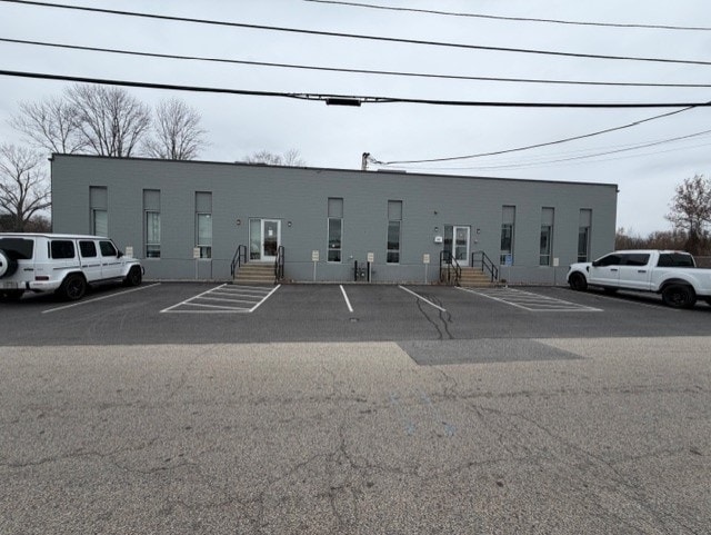 41 Ford Ln, Warwick, RI à vendre - Photo de l’immeuble – Image 1 sur 10