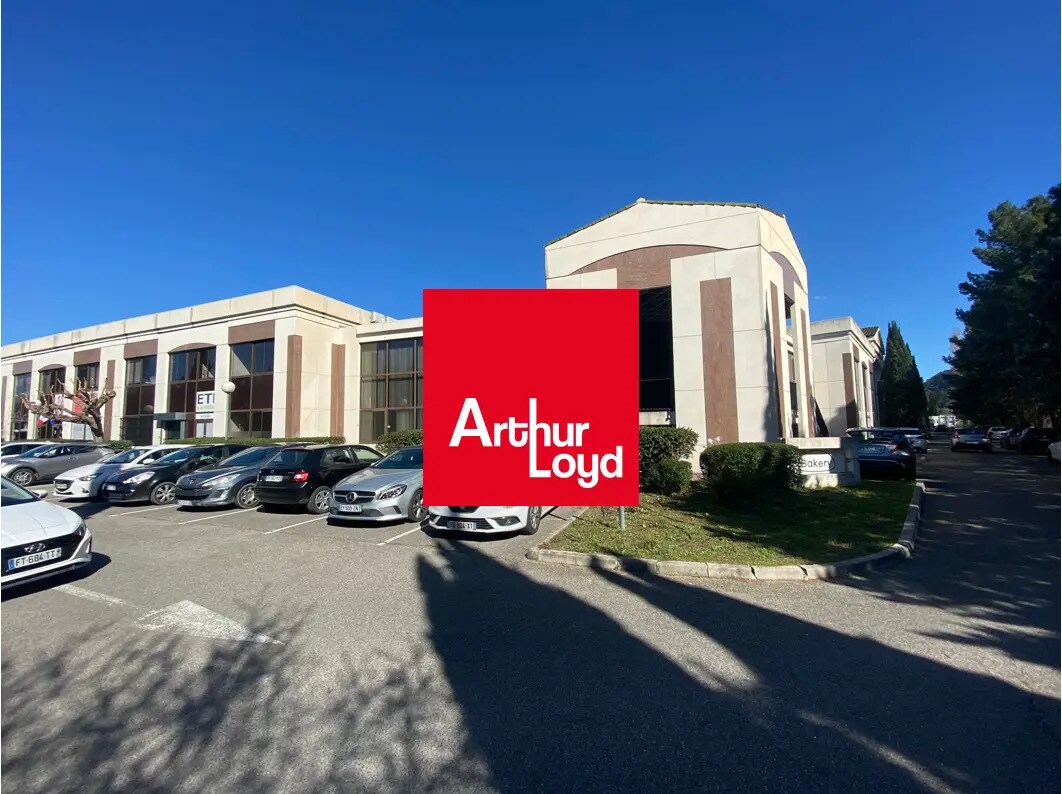 30 Avenue Du Chateau De Jouques, Gémenos à louer Photo principale– Image 1 sur 4