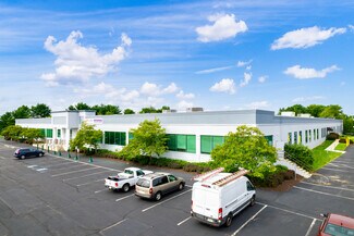 Plus de détails pour 828 Newtown Yardley Rd, Newtown, PA - Bureau à louer