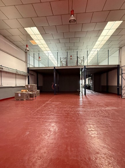 Industriel/Logistique dans Santa Coloma de Cervelló, Barcelona à vendre - Photo intérieure – Image 2 sur 23