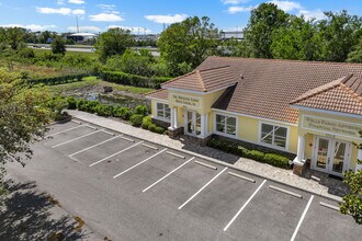 934 Cypress Village Blvd, Sun City Center, FL - Vue aérienne  vue de carte - Image1