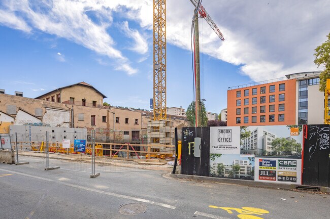 Plus de détails pour 69 Rue Gorge De Loup, Lyon, Lyon - Bureau à louer